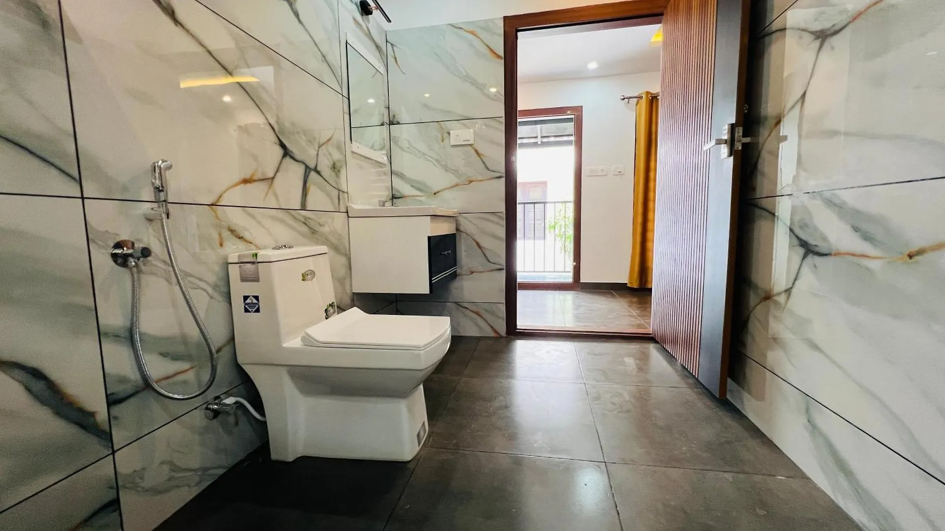 3Empire Room With Common Pool Wayanad